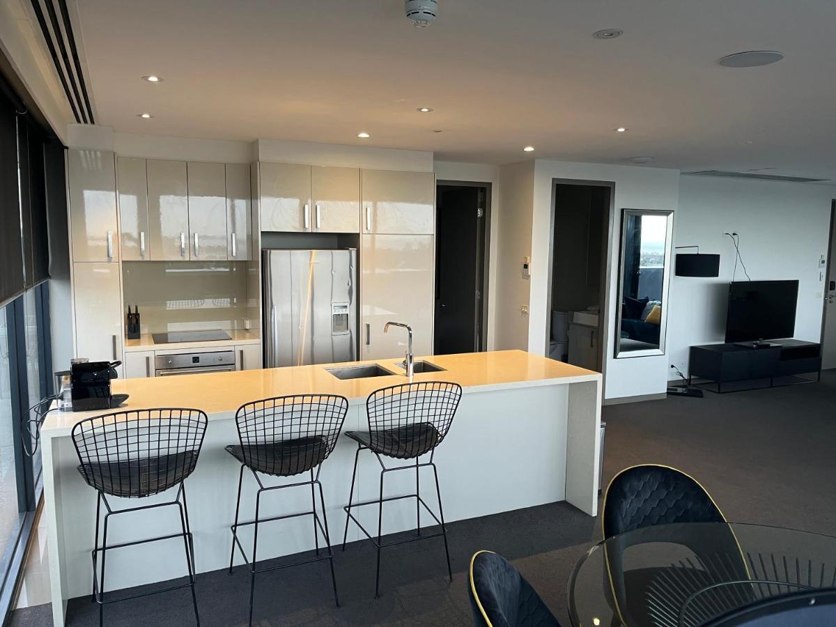 The Kinson Hotell Melbourne Exteriör bild A kitchen in a typical apartment